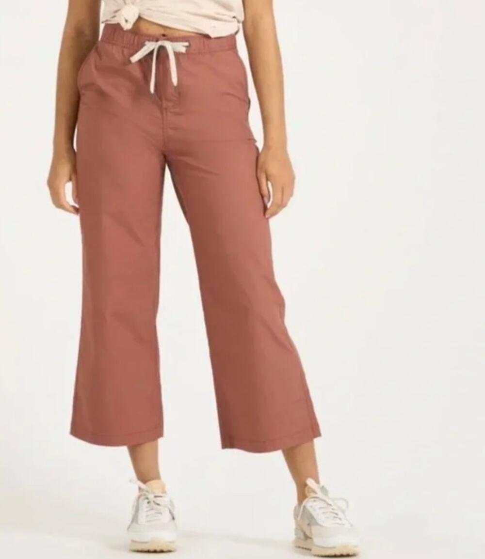 Vuori Women’s Ripstop Crop wide leg Pant in Copper NWT Size Small